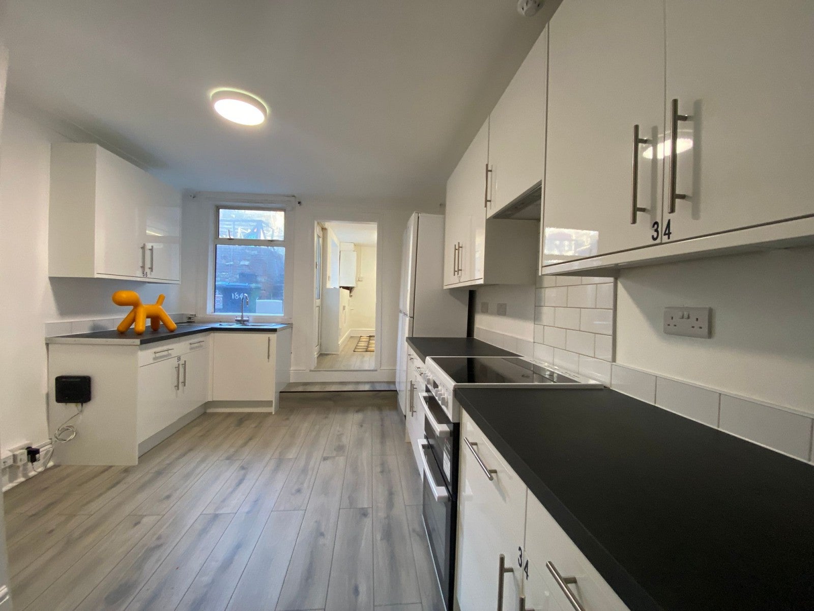 Room Hughenden Road in High Wycombe