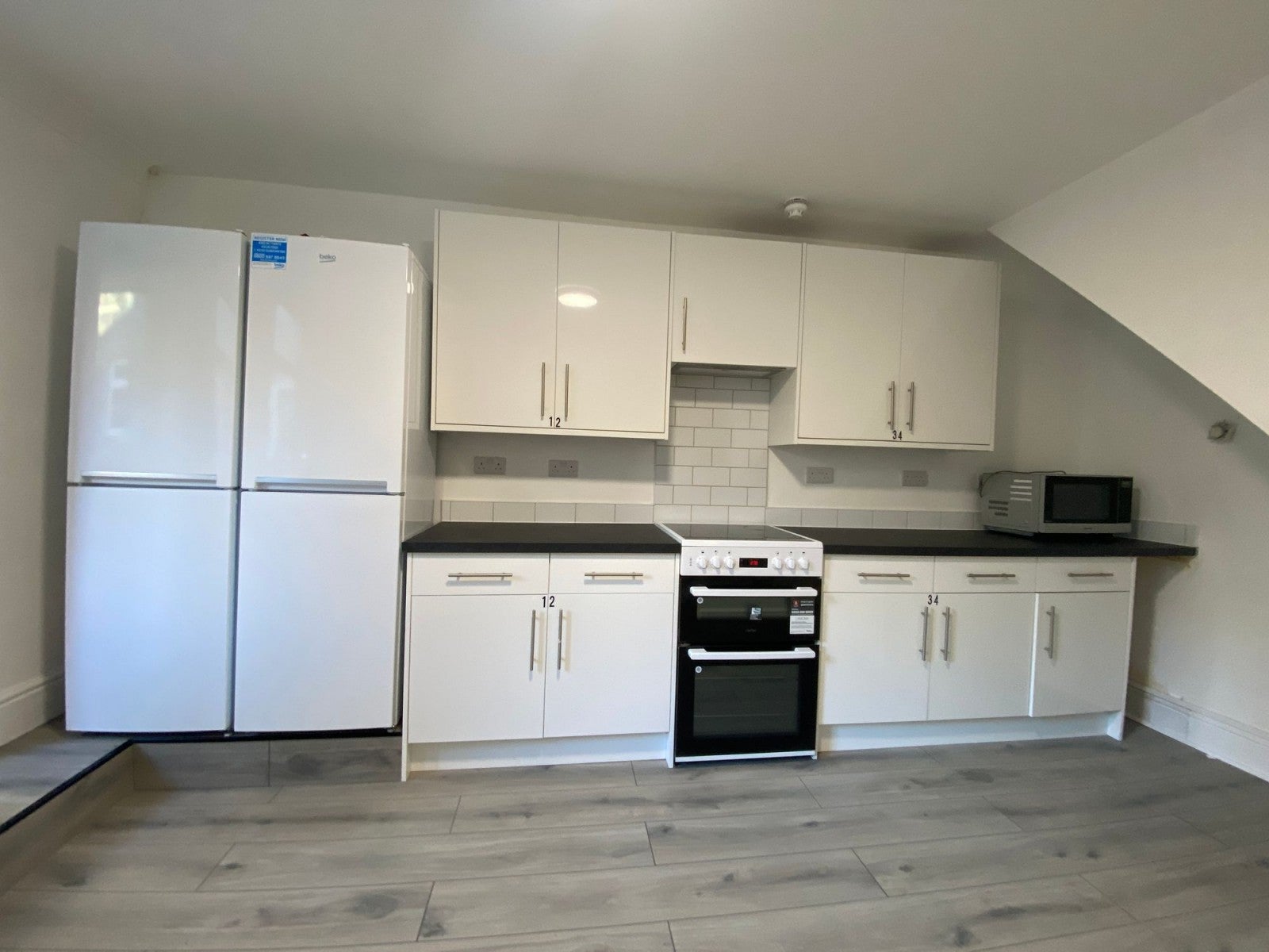 Room Hughenden Road in High Wycombe