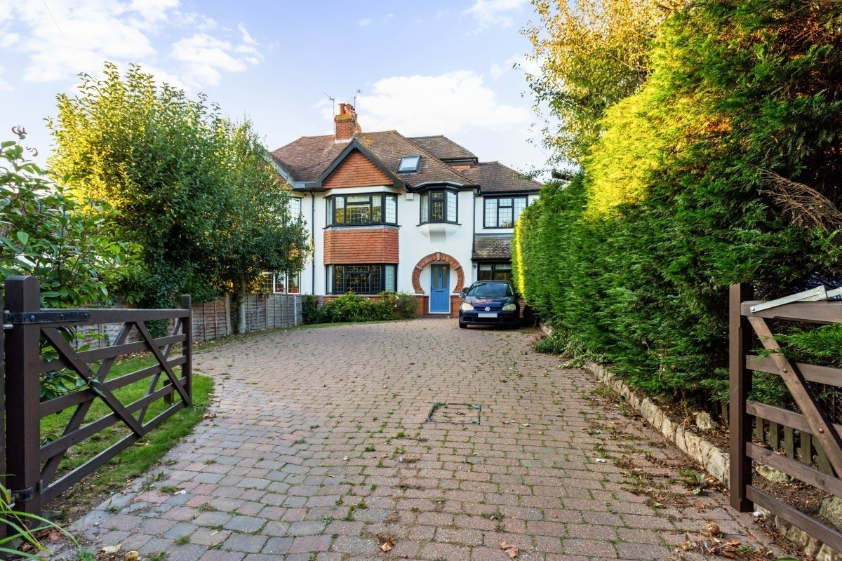 House Cornwallis Avenue in Tonbridge and Malling