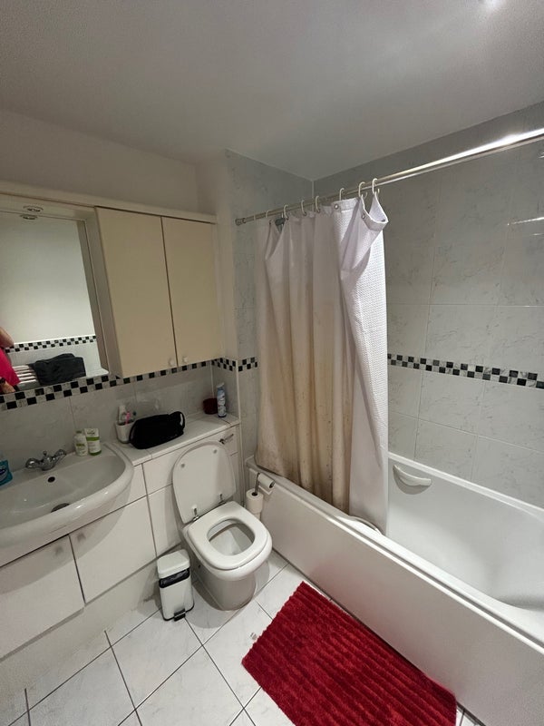 Room George Row in Greater London