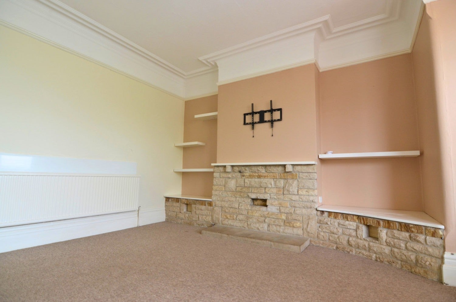 Flat Pebble Lane in Chiswell