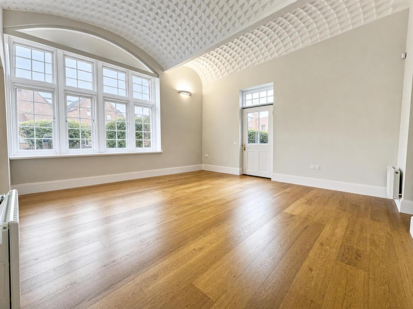 Flat Pastoral Way in Brentwood