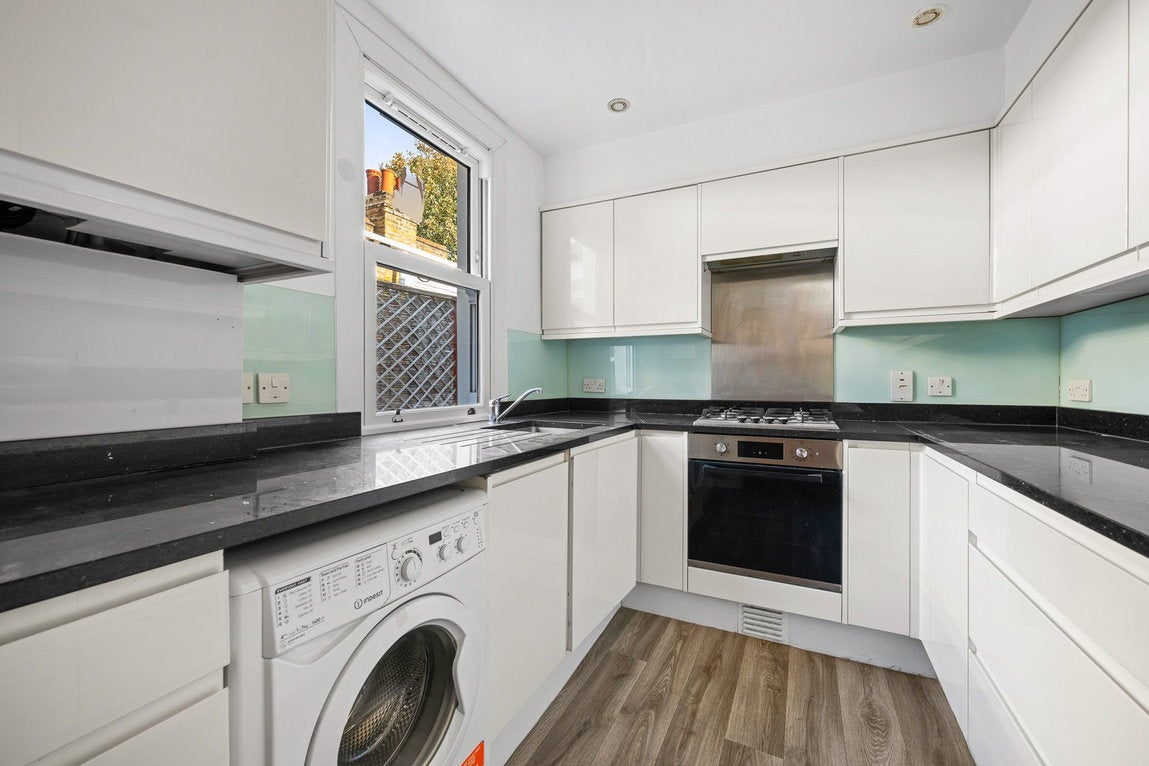 Flat John Ruskin Street in Greater London