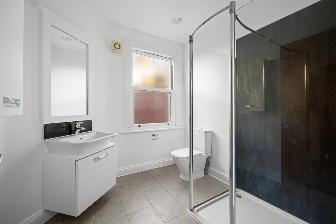 Flat John Ruskin Street in Greater London