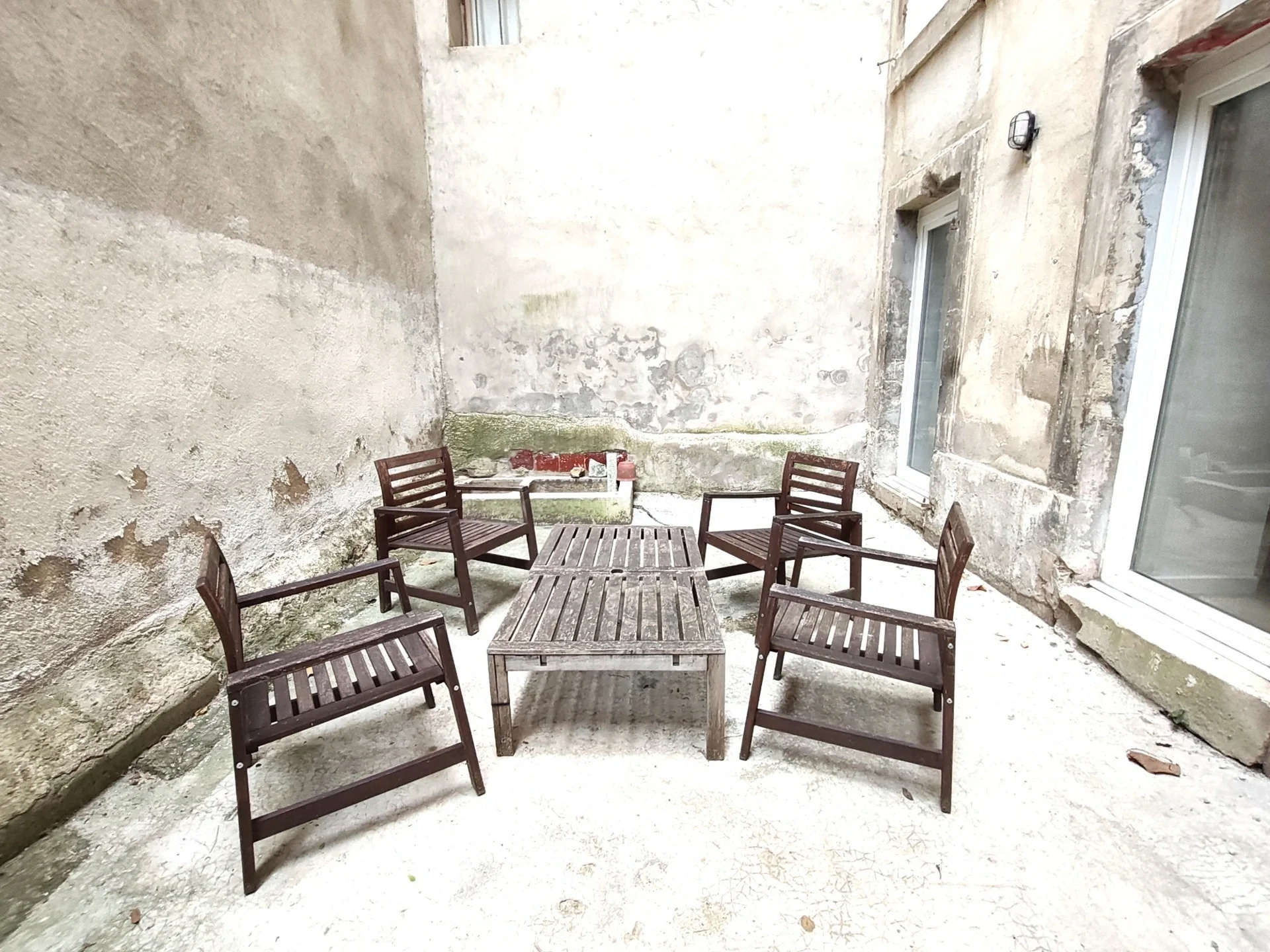 Flat Rue Jean de Bernardy in Marseille