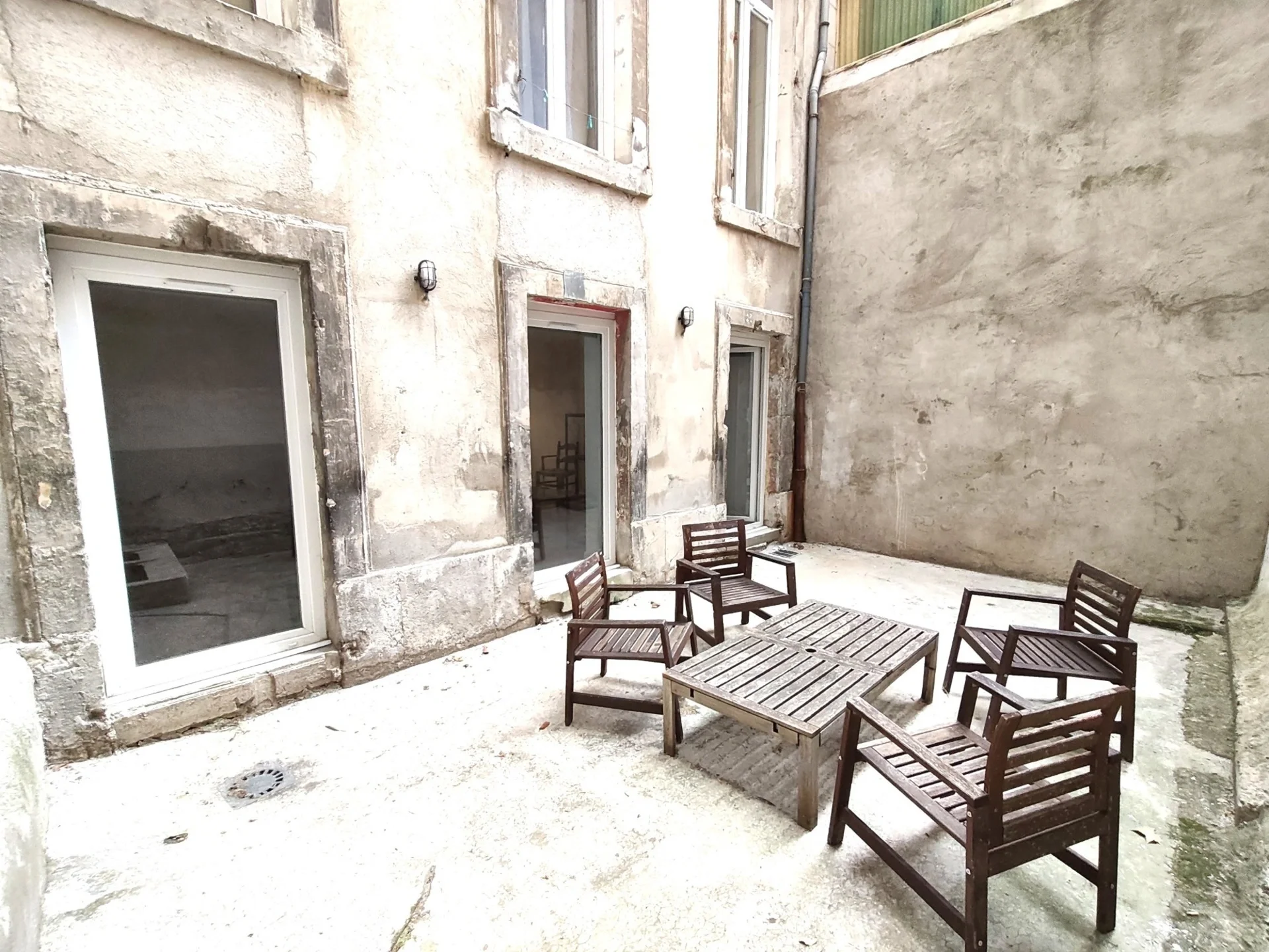 Flat Rue Jean de Bernardy in Marseille