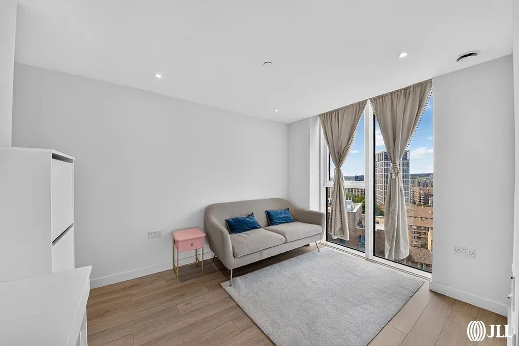 Flat Blackstock Mews in Greater London