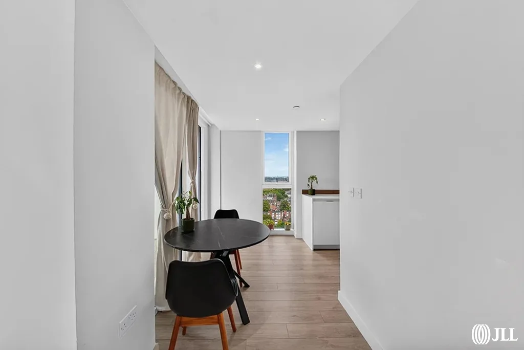 Flat Blackstock Mews in Greater London