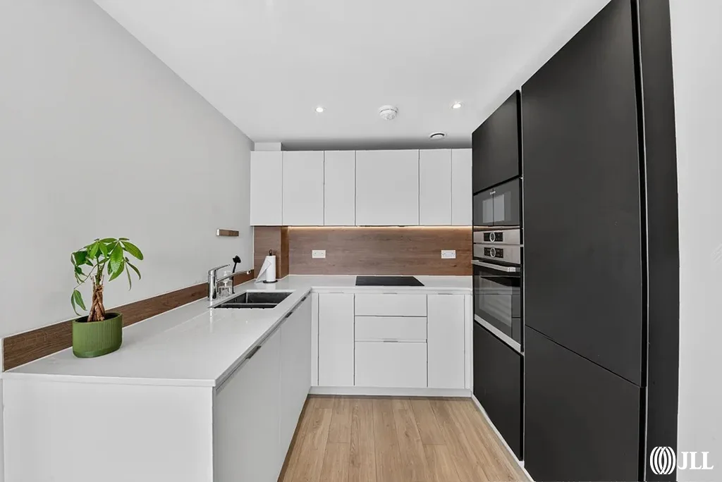 Flat Blackstock Mews in Greater London