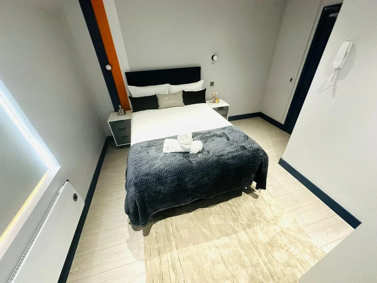 Room Percival Road in Greater London