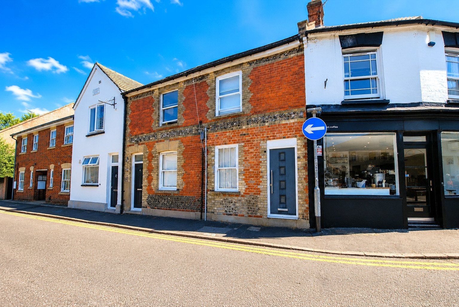 Flat Haydon Place in Guildford