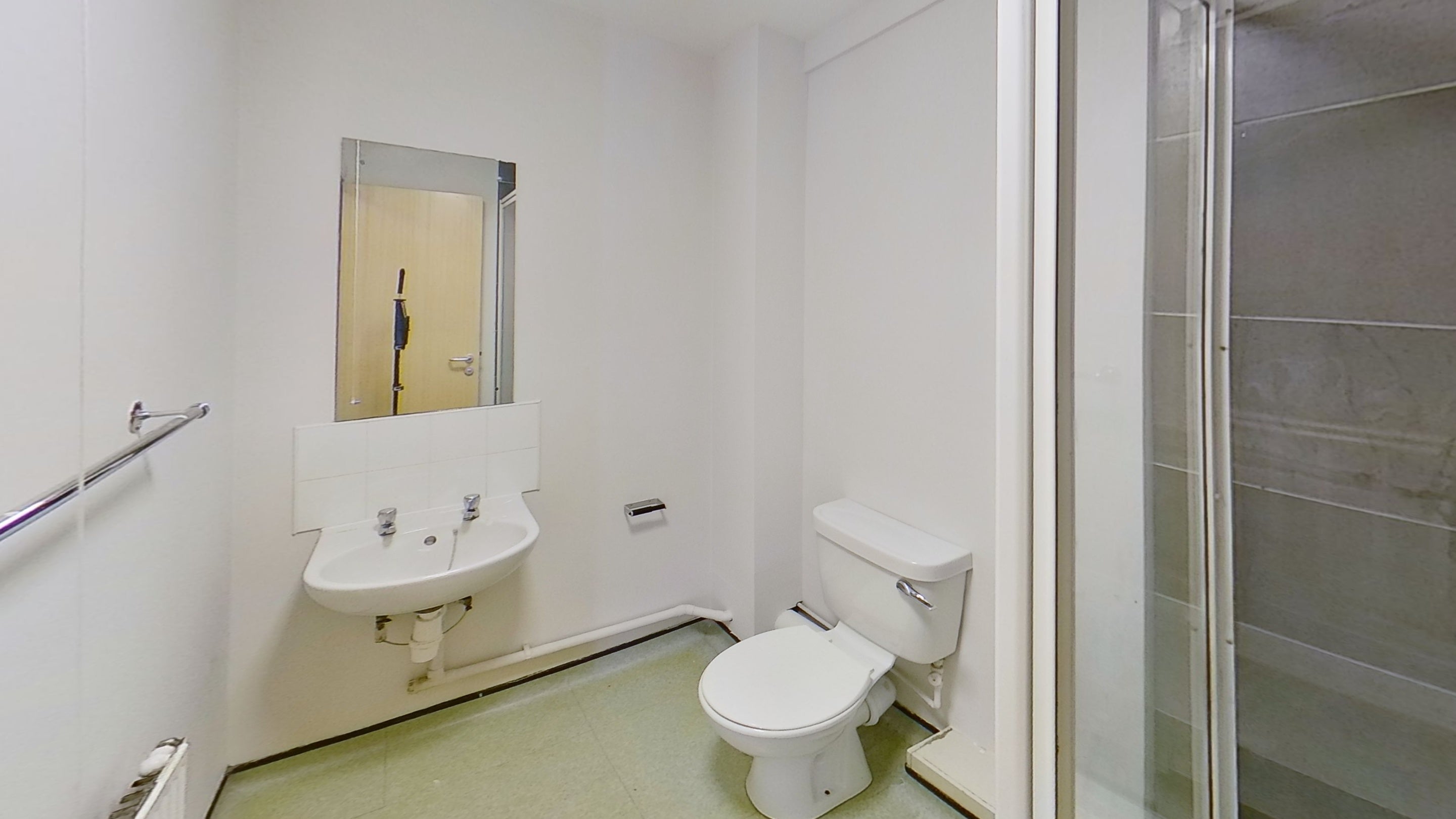 Room Mansfield Road in Nottingham