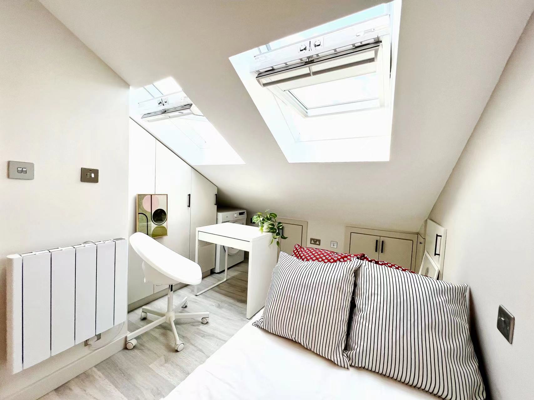Flat Tours Passage in Greater London