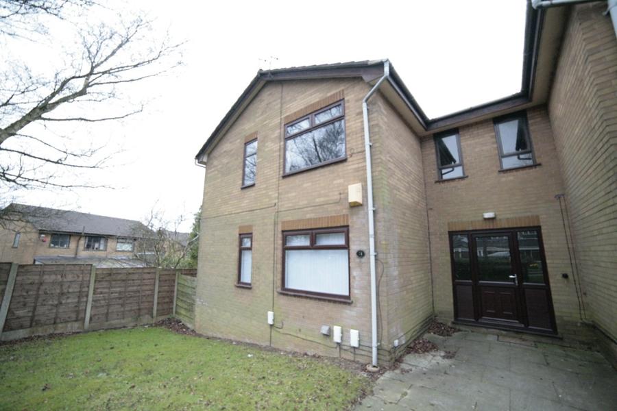 Flat Firwood Park in Chadderton