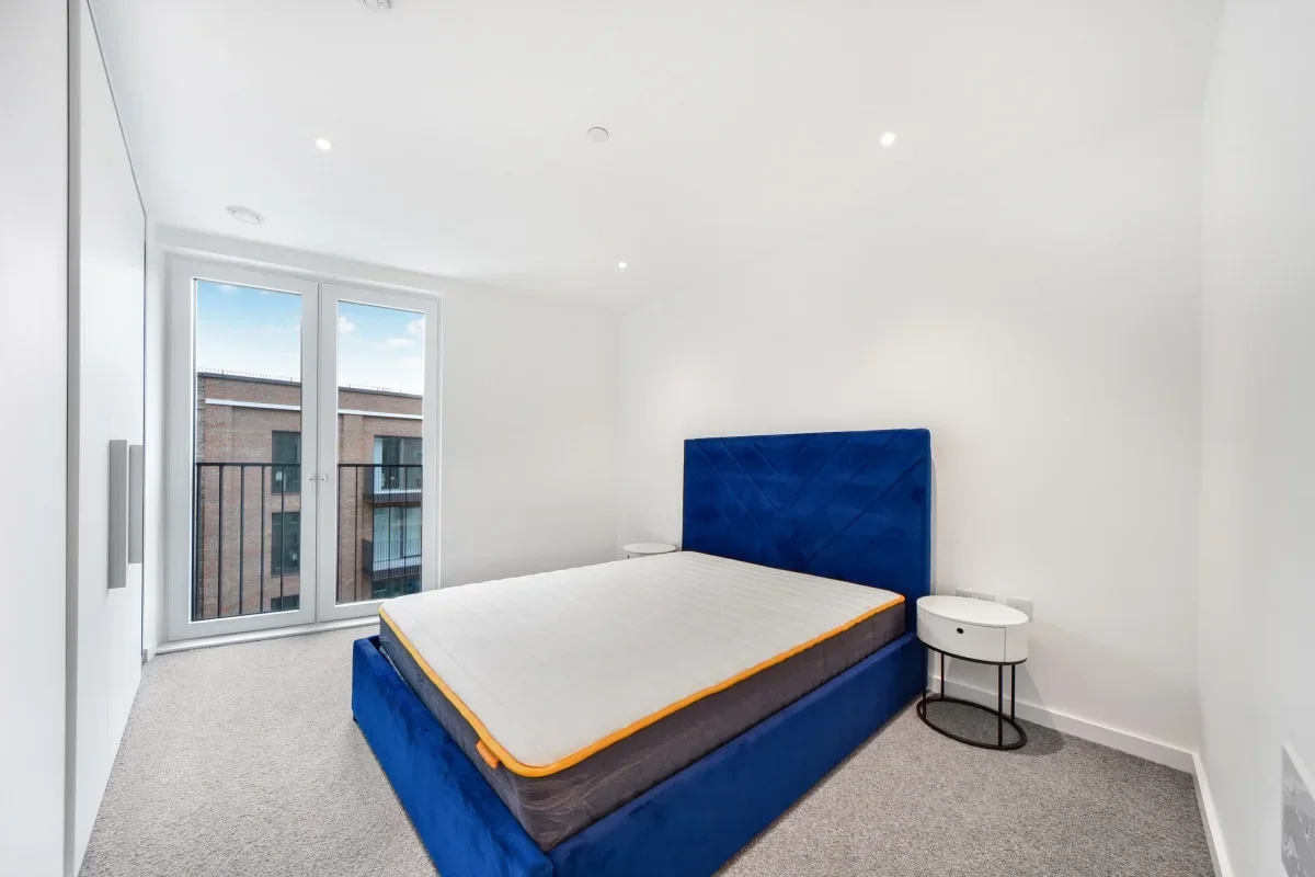 Flat Cendal Crescent in Greater London