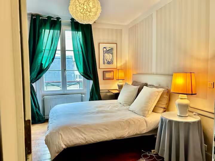 Appartement Place des Vosges à Paris