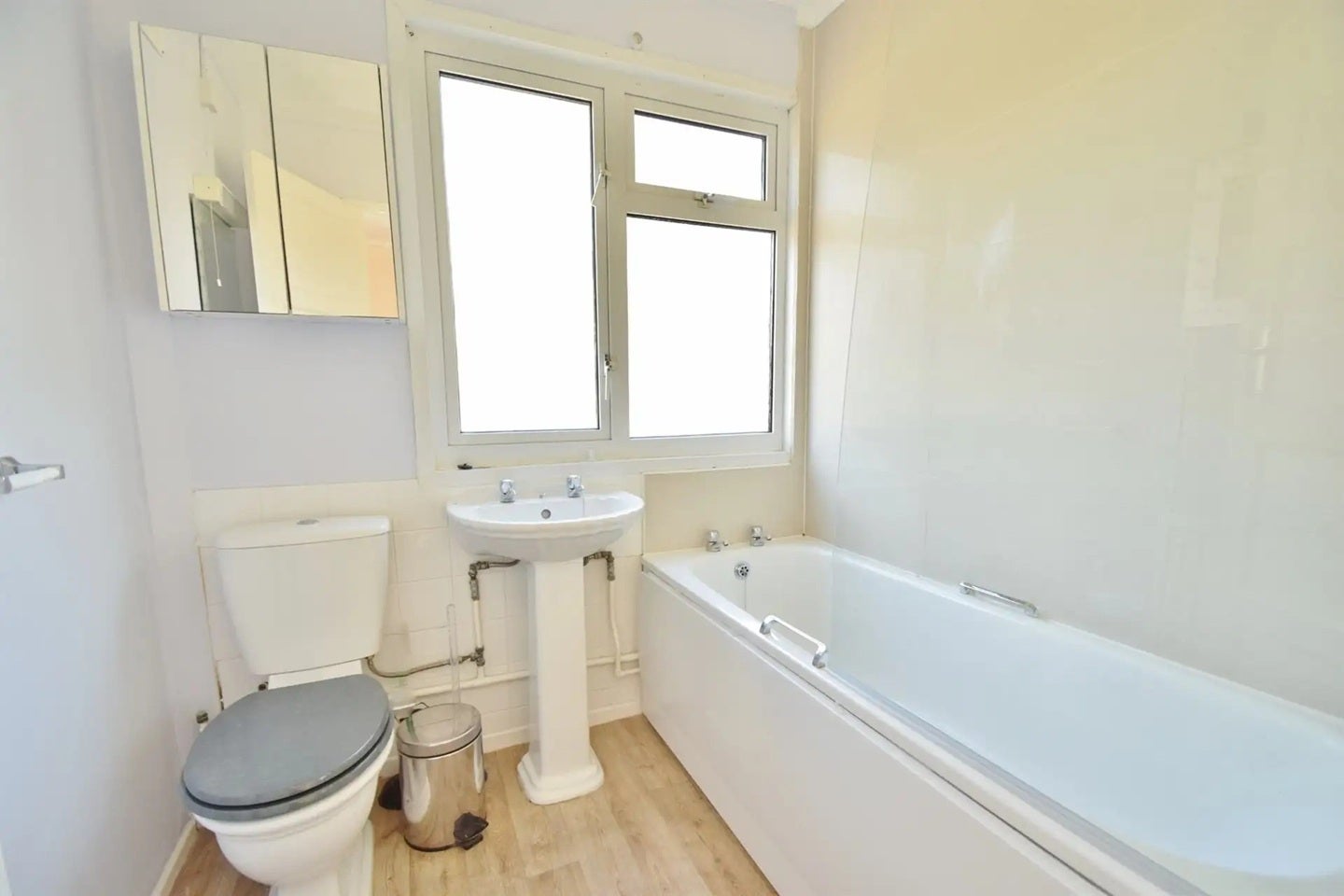 Room Addison Close in Winchester