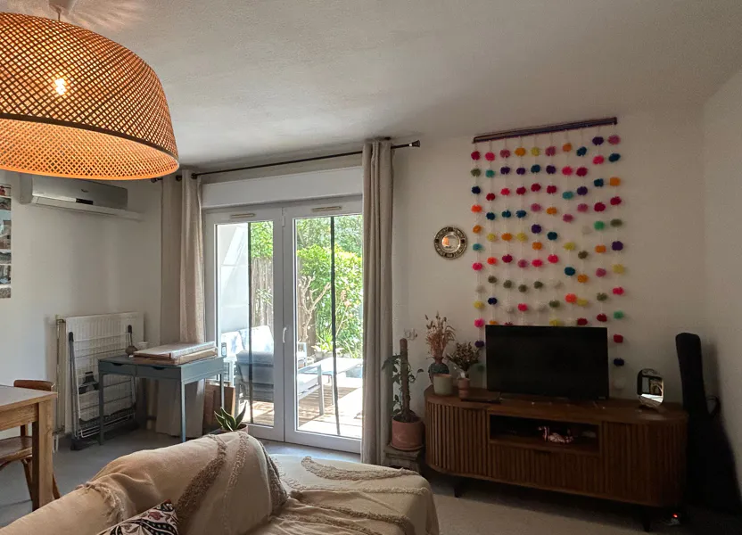 Flat Rue Jean Jallatte in Nîmes