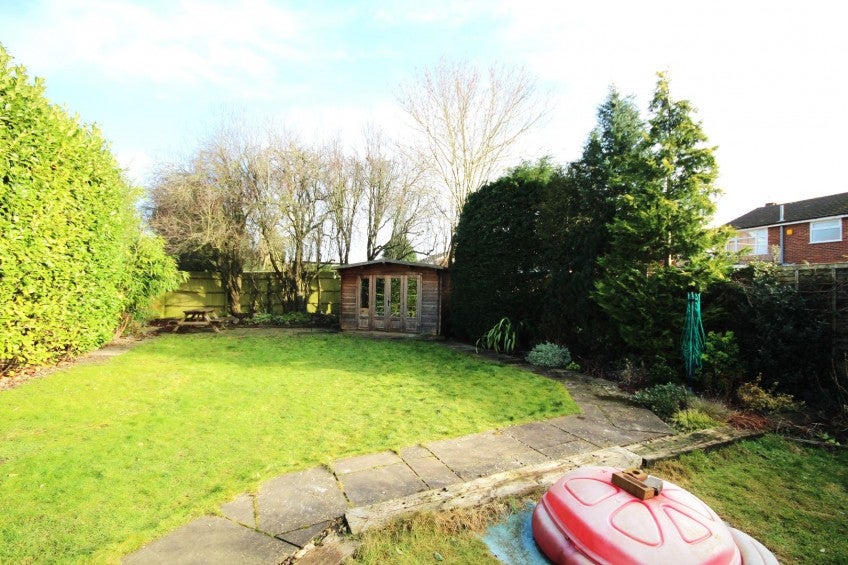 Flat Narcot Lane in Chalfont St Giles