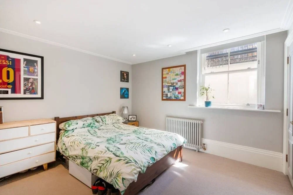 Flat East Hill in Greater London