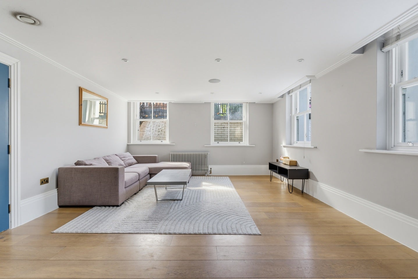 Flat East Hill in Greater London