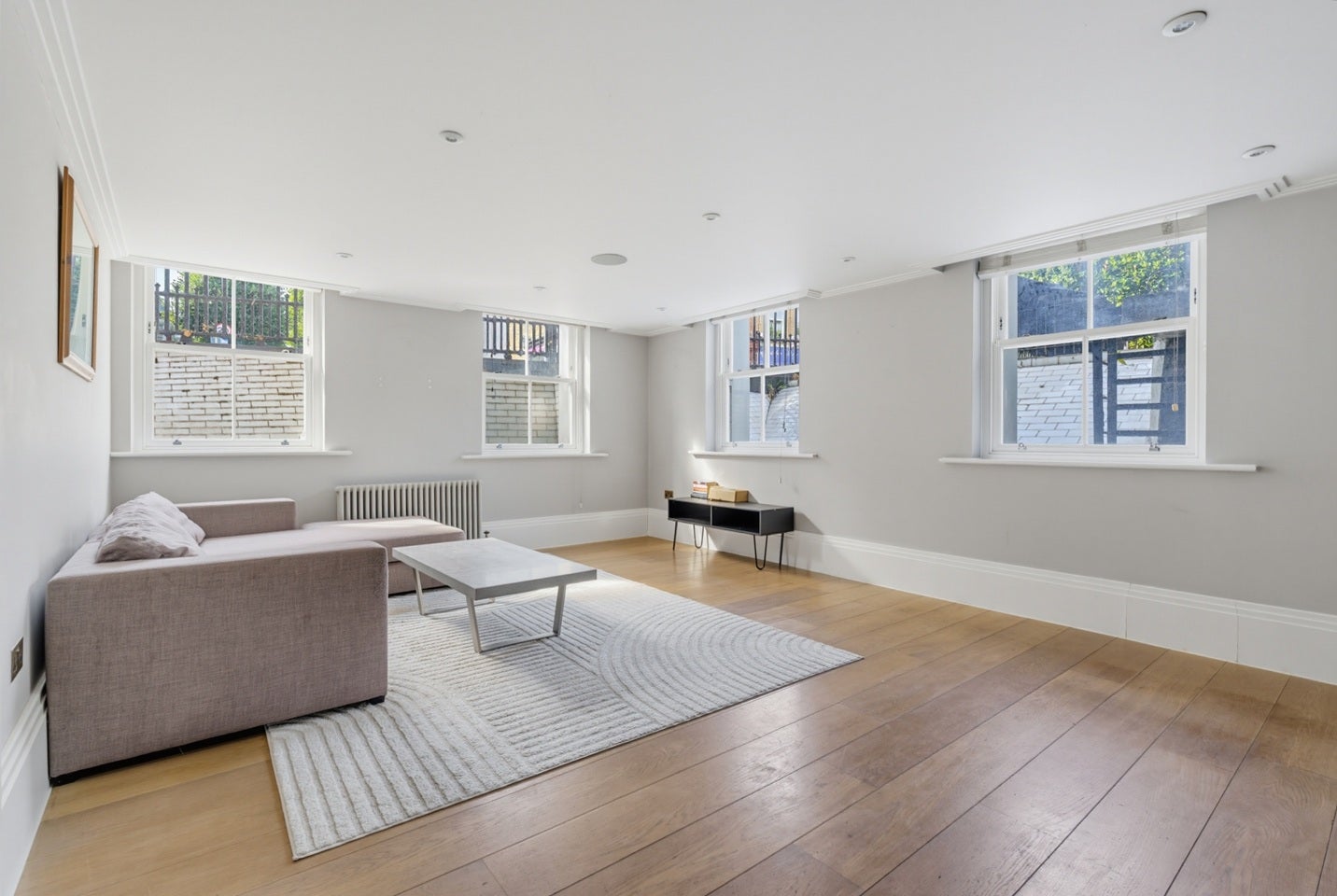 Flat East Hill in Greater London