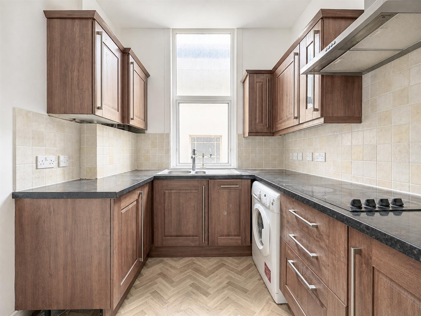 Flat Cornwallis Gardens in St Leonards