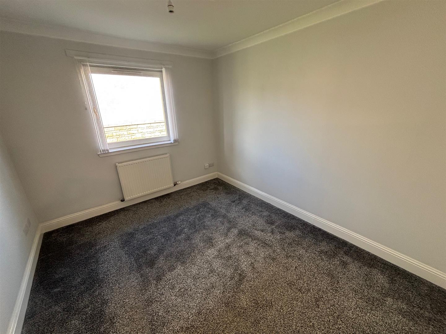 Flat Millhall Court in Plains