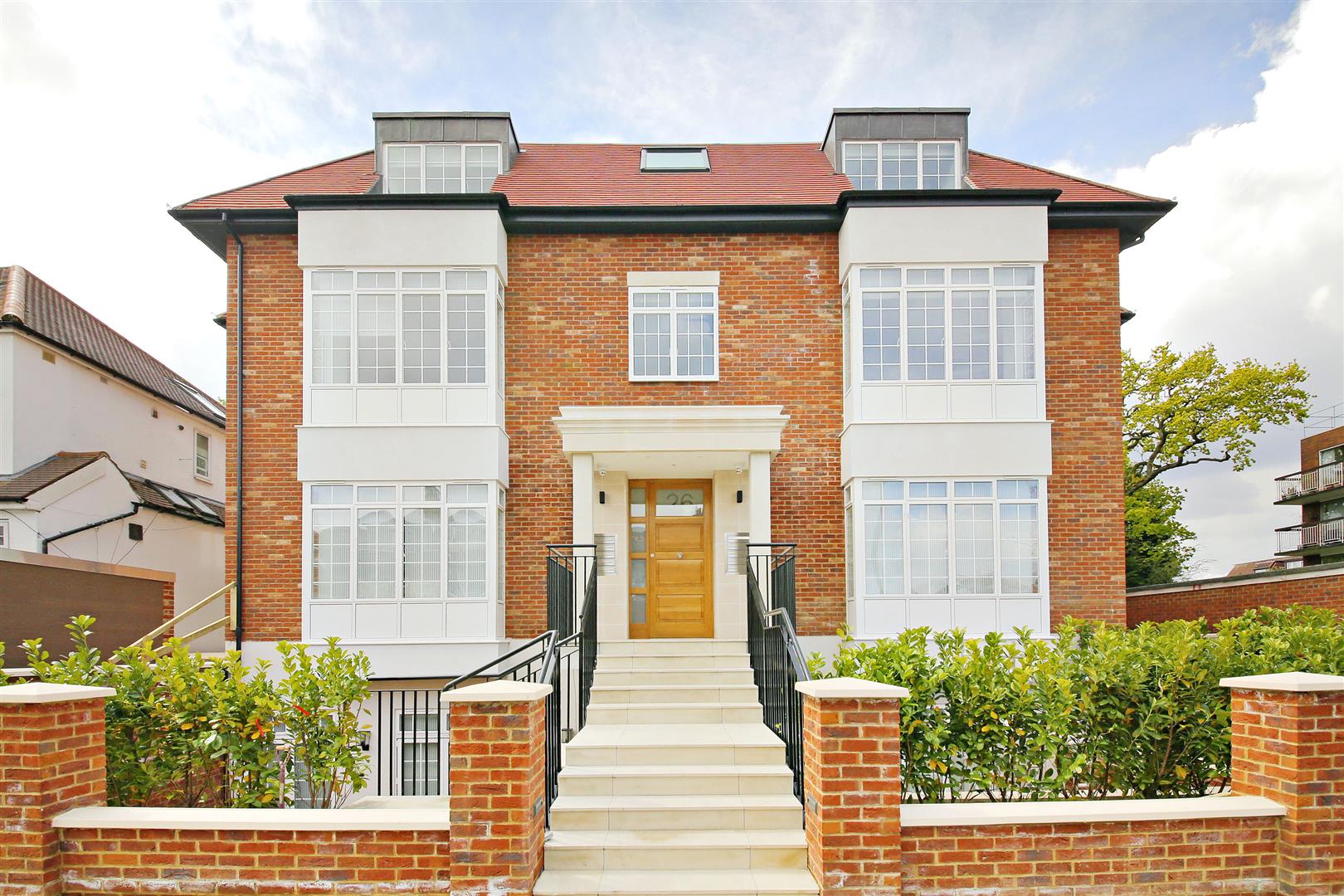 Flat Beechcroft Avenue in Greater London