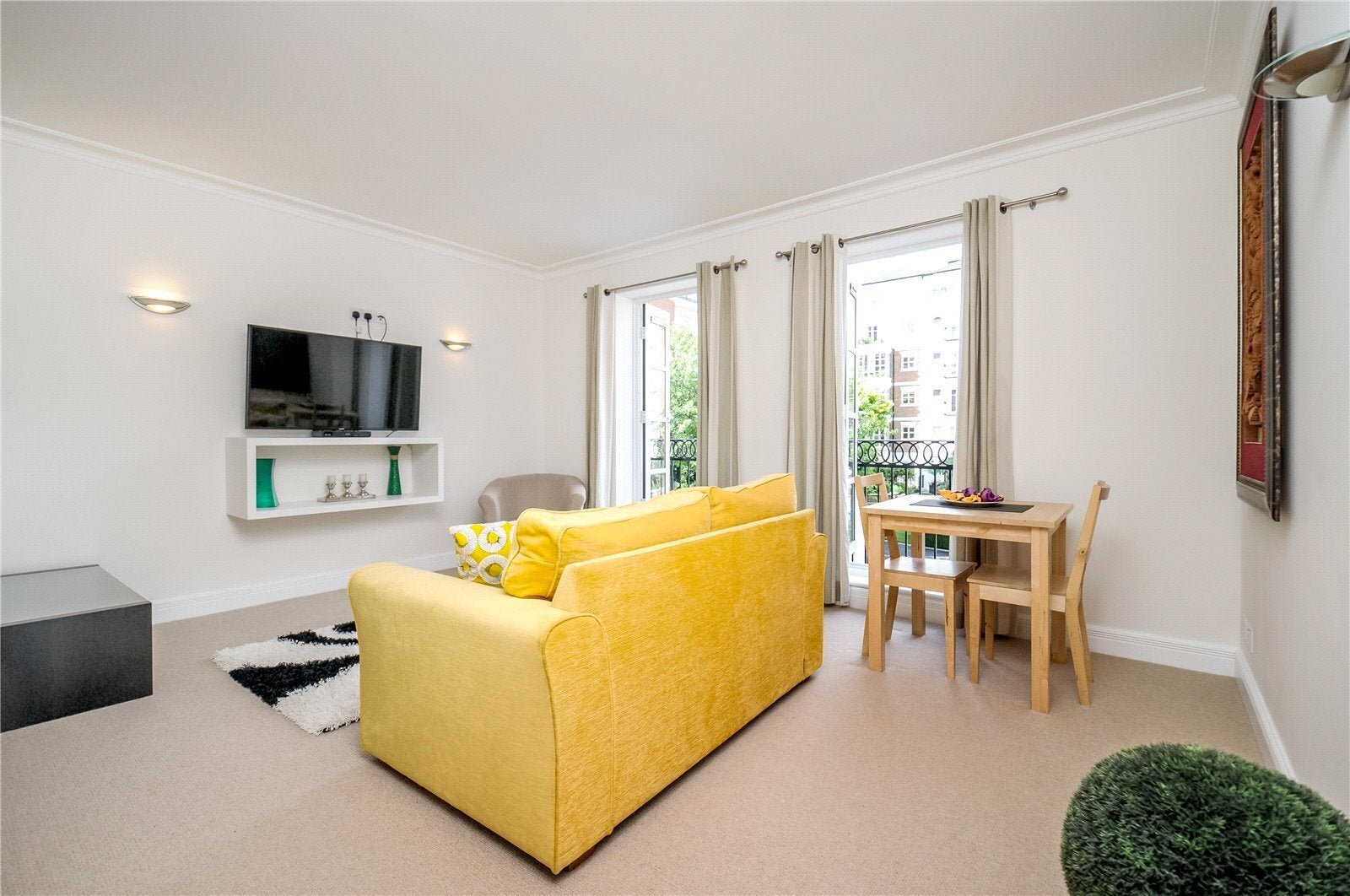 Flat Devonshire Place in Greater London