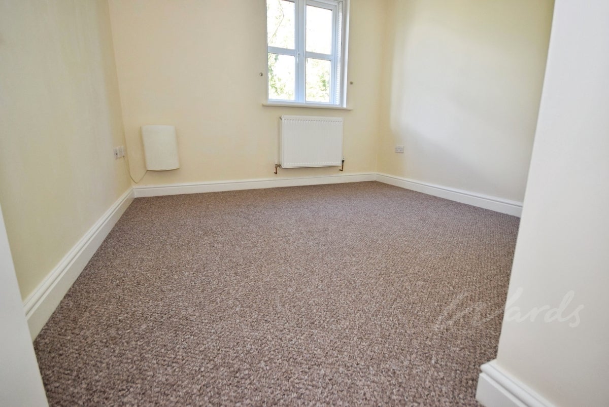 Flat London Road in Strood