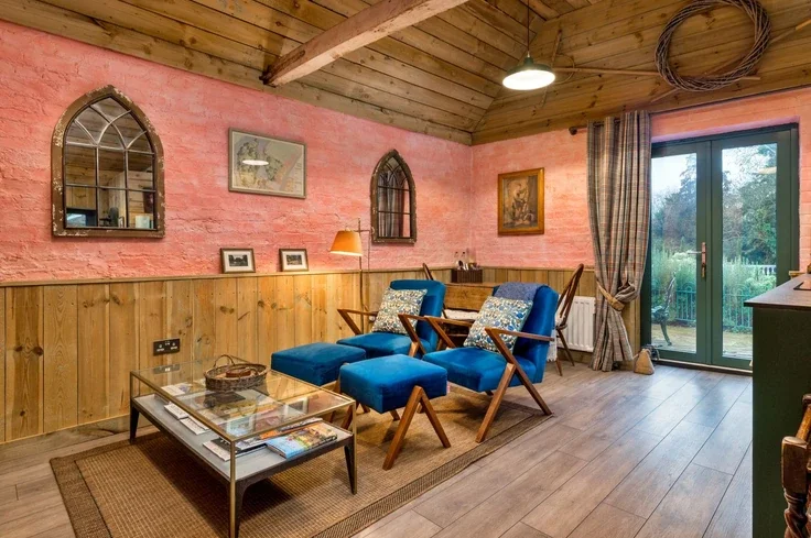 Room Post Street in Huntingdonshire