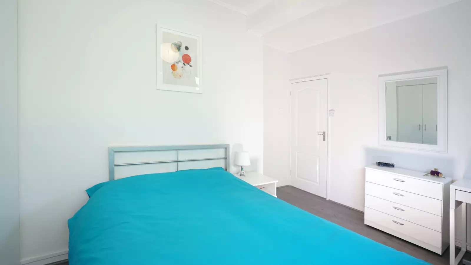 Flat Adelina Grove in Greater London