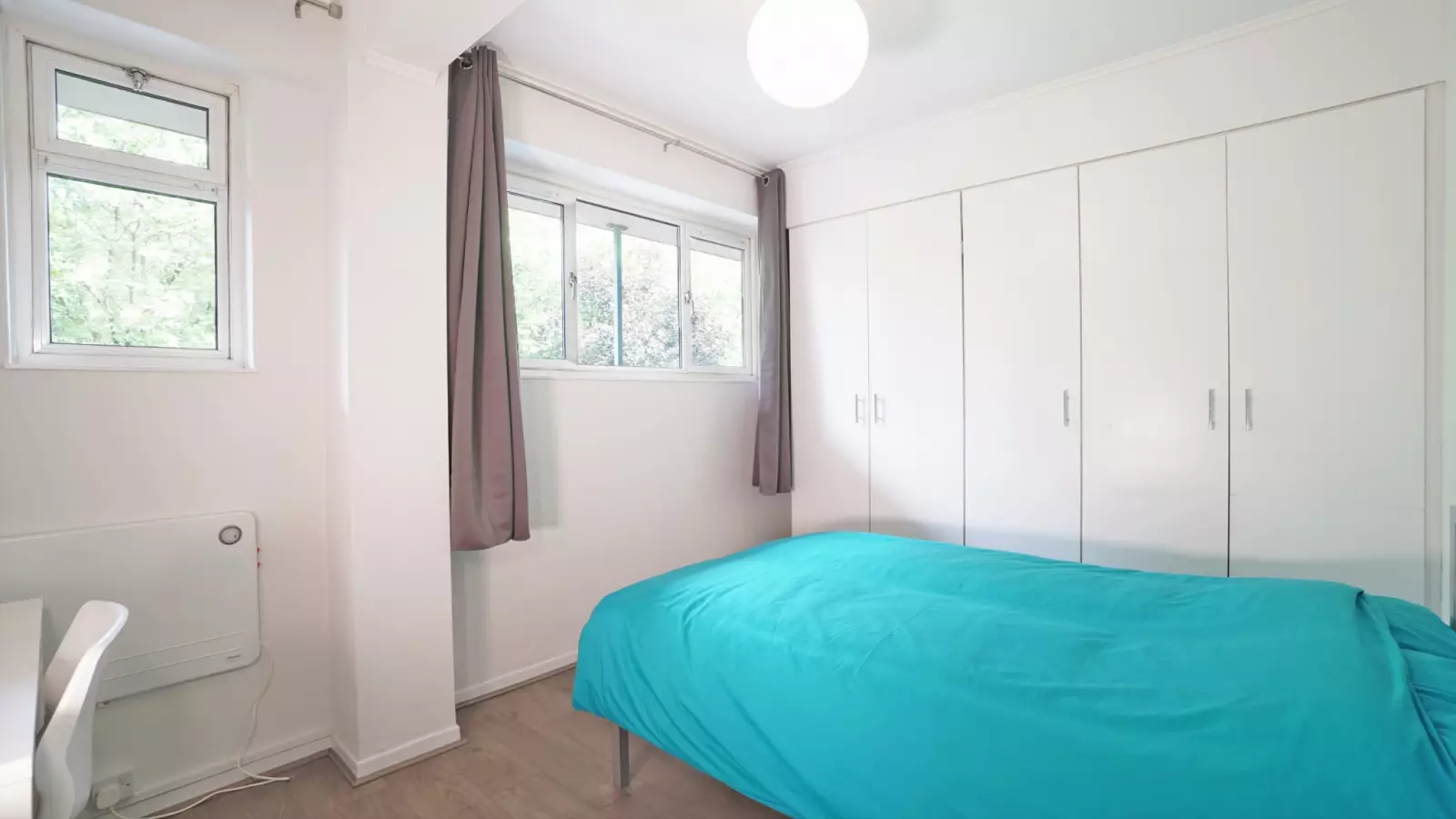 Flat Adelina Grove in Greater London