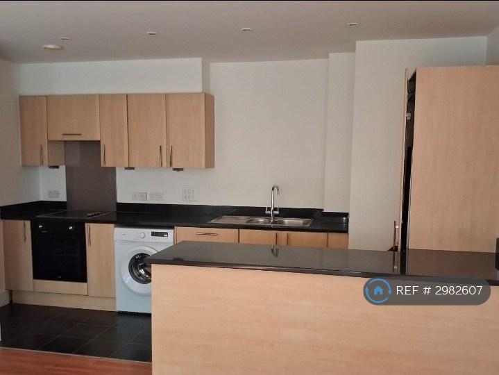 Flat Flagstaff Court in Canterbury