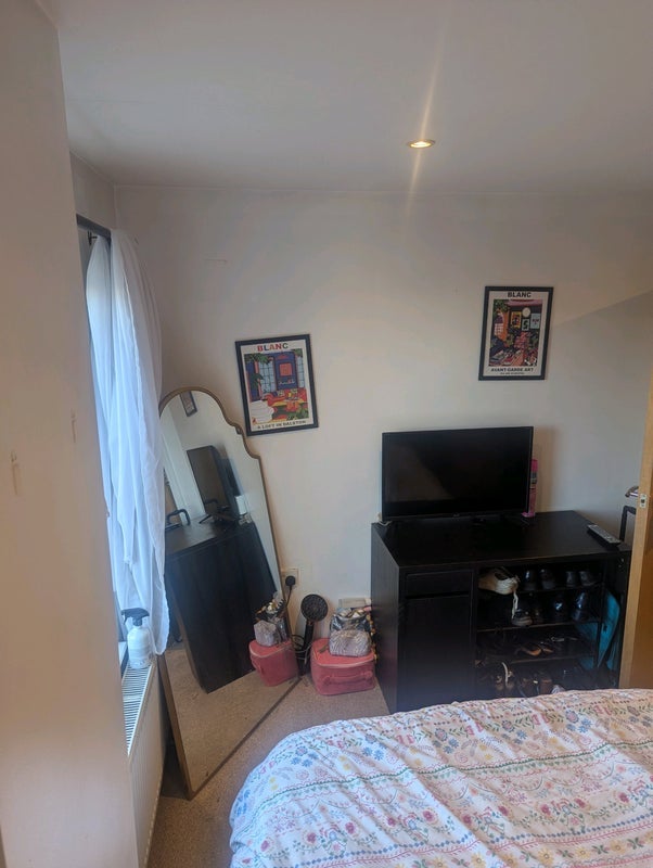 Room Acton Mews in Greater London