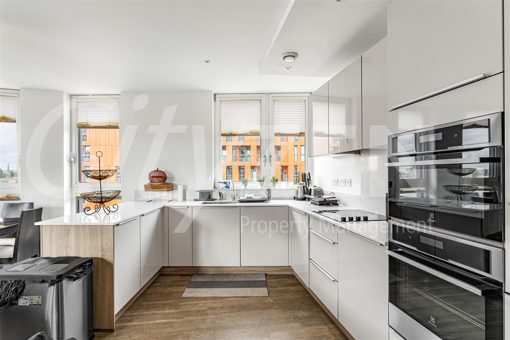Flat Cable Walk in Greater London