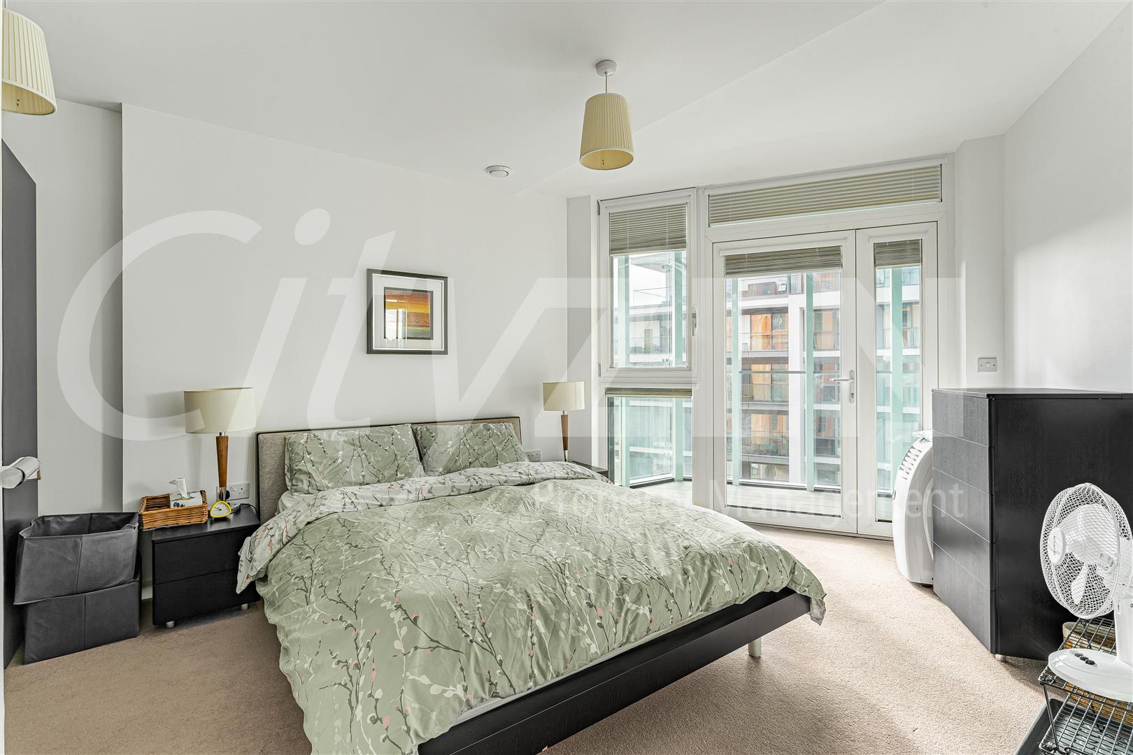 Flat Cable Walk in Greater London