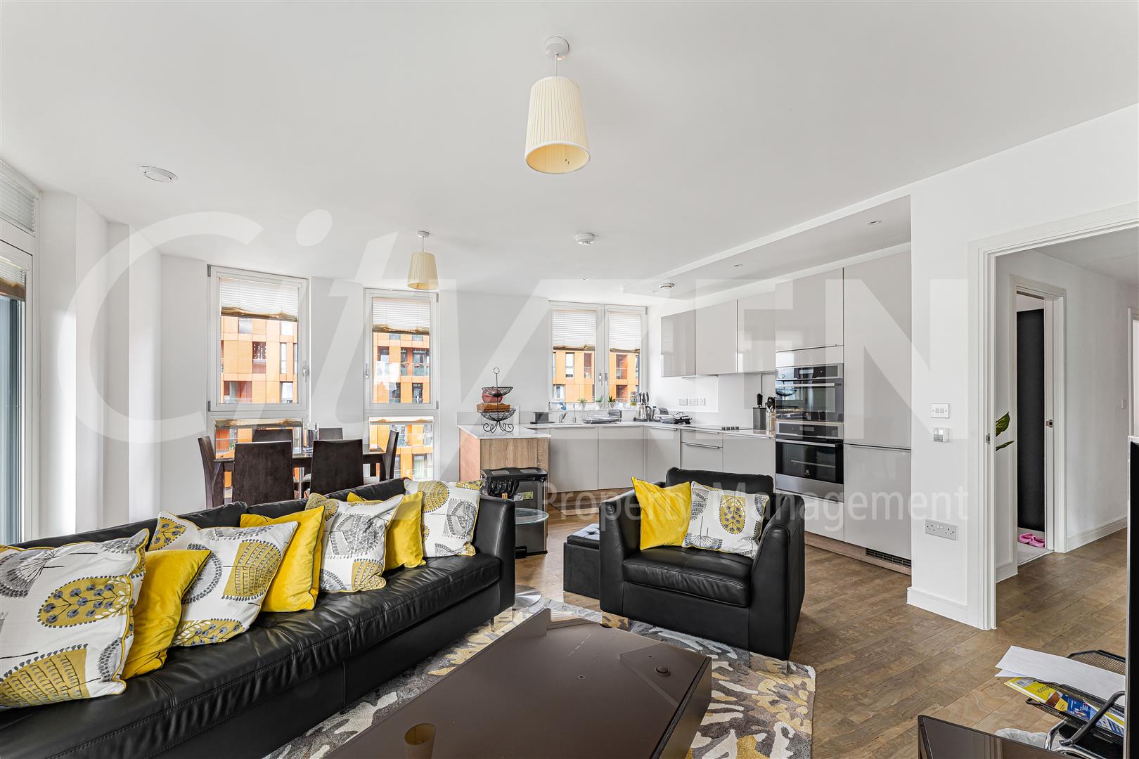 Flat Cable Walk in Greater London