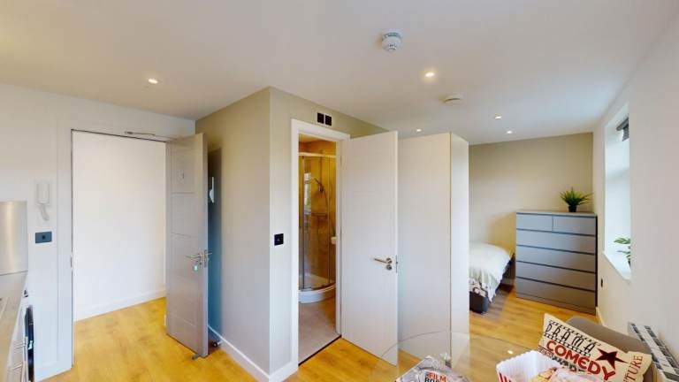 Flat Grasmere Avenue in Greater London