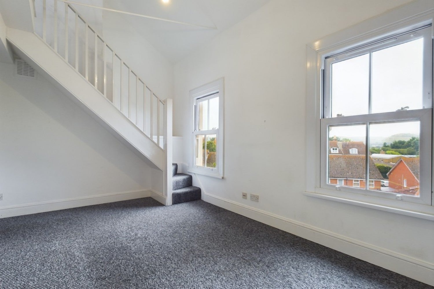 Flat Cheriton Road in Folkestone and Hythe District