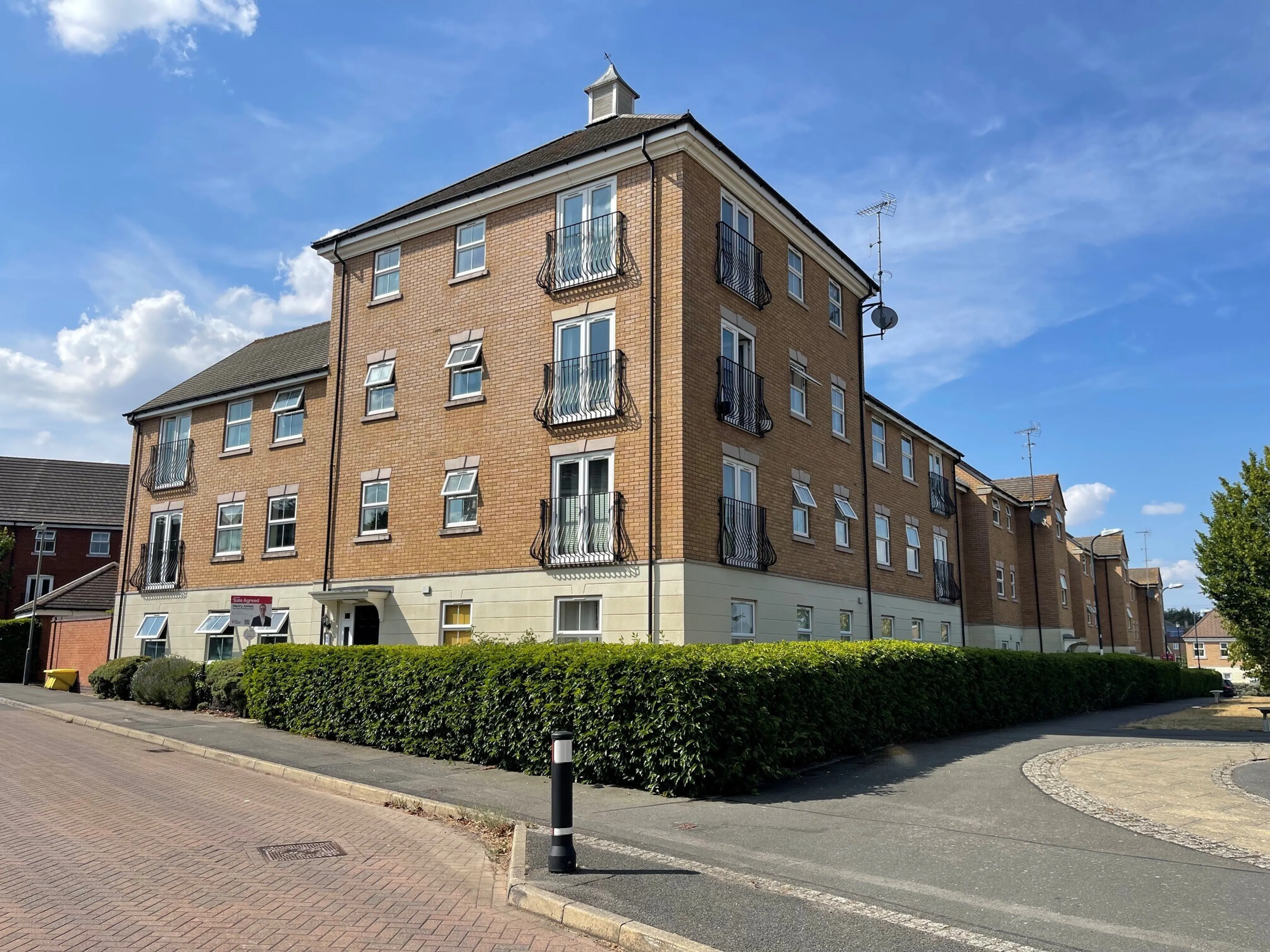 Flat Crackthorne Drive in Rugby