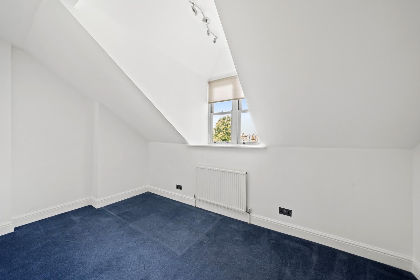 House Walm Lane in Greater London