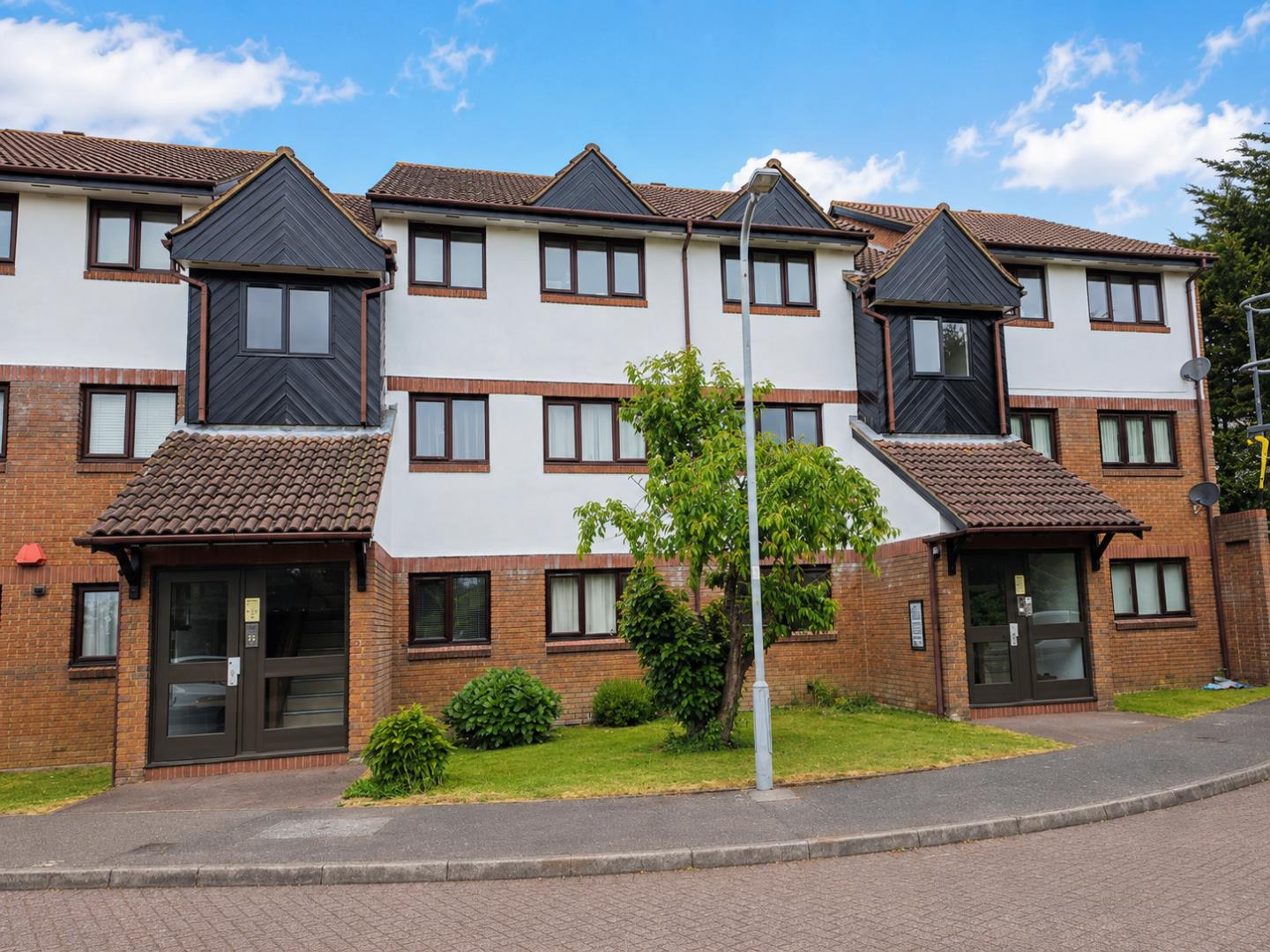 Flat Hogg Lane in Grays