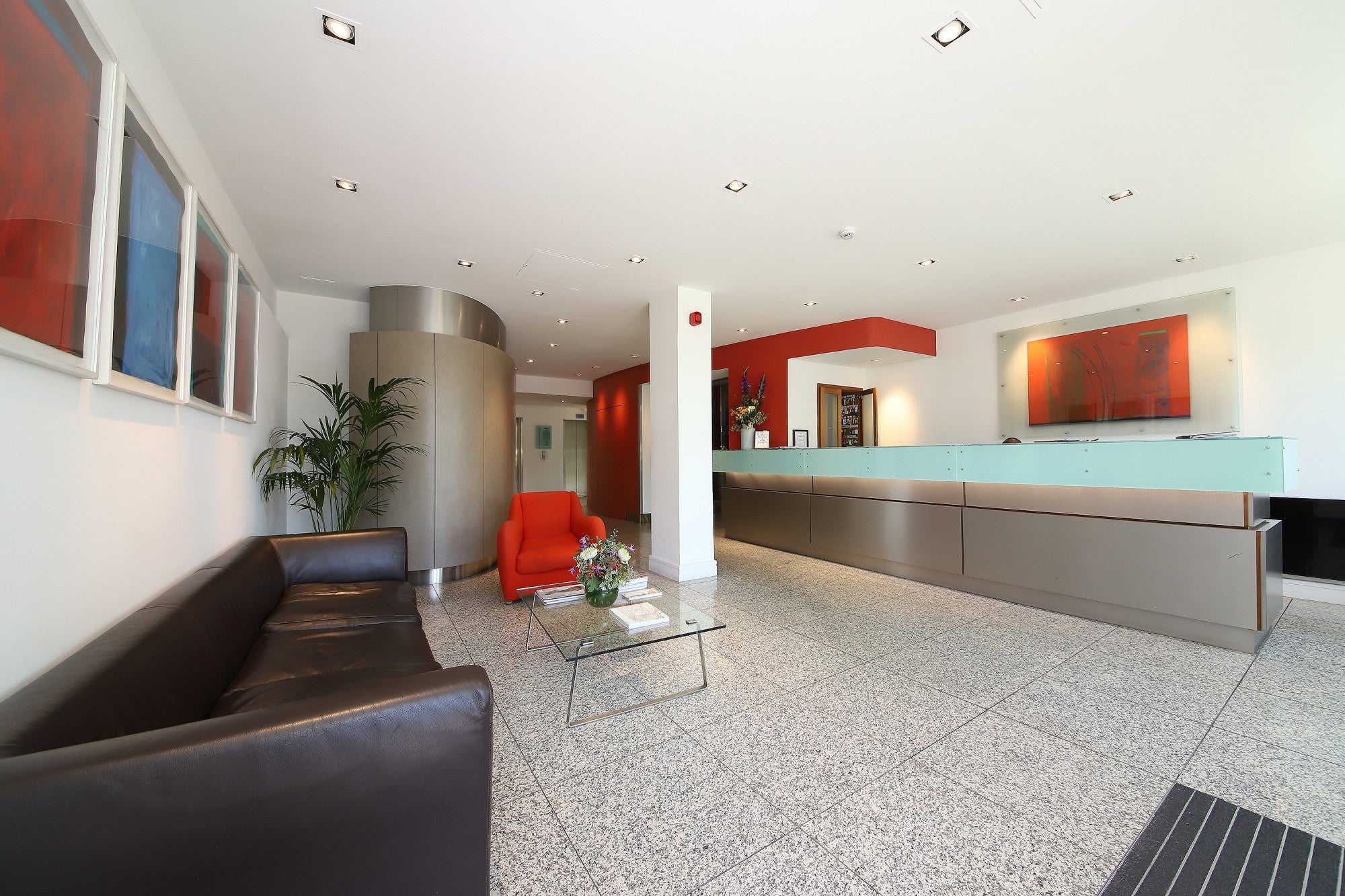 Flat Albert Embankment in Greater London