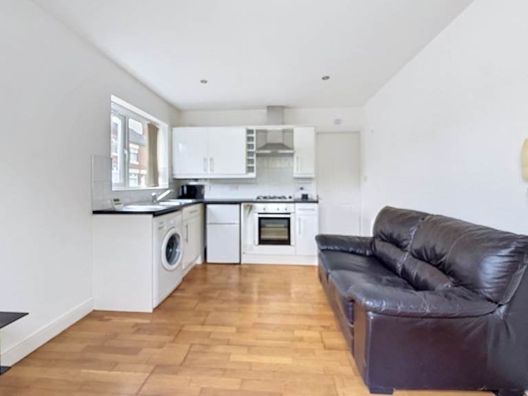 Flat Bracken Street in Stoke-on-Trent