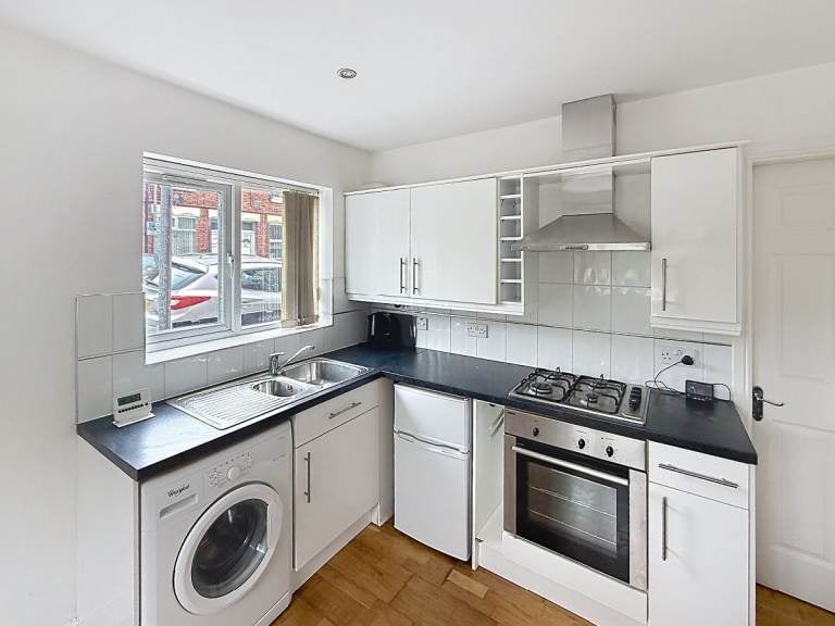 Flat Bracken Street in Stoke-on-Trent