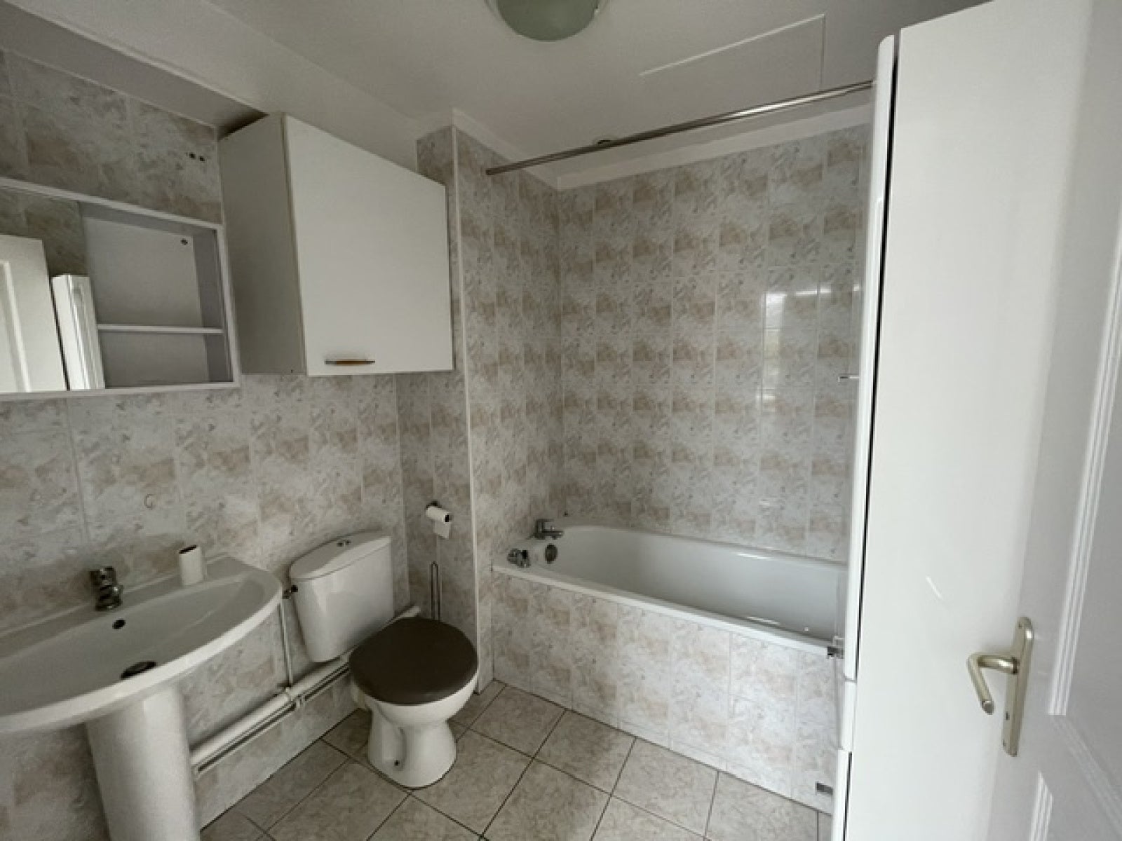 Flat Rue Saint-Vincent in Mont-Saint-Aignan