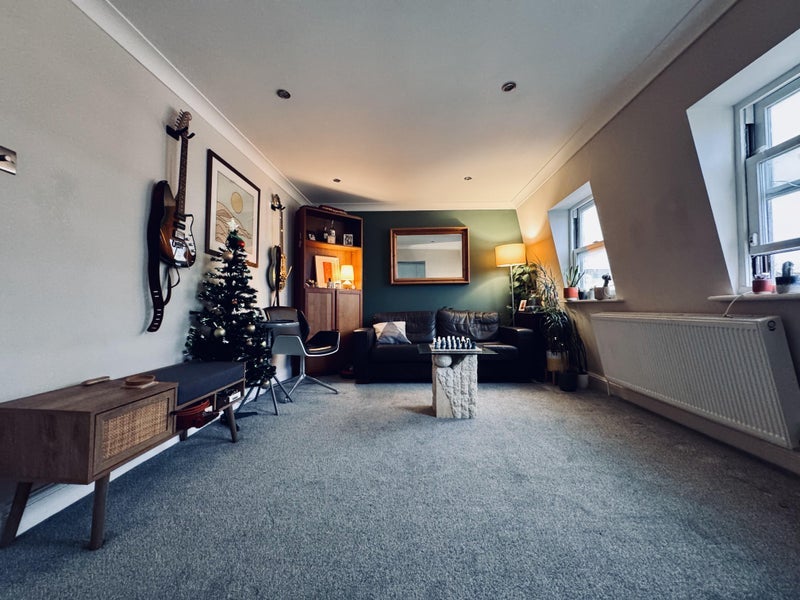 Room Church Road in Greater London