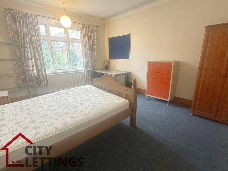 Room Gregory Boulevard in Nottingham